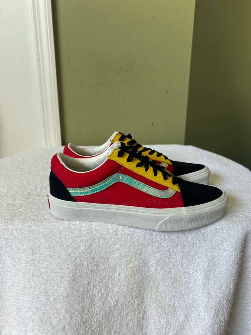 NWOB Vans Multicolor Low Top Sneakers with Red Upper and Black Toe - Picture 3 of 14